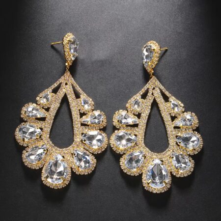 Vintage court-style earrings for brides, heavy-duty bridal gowns, fashionable and exaggerated rhinestone teardrop flower earrings, sexy sparkling diamond earrings