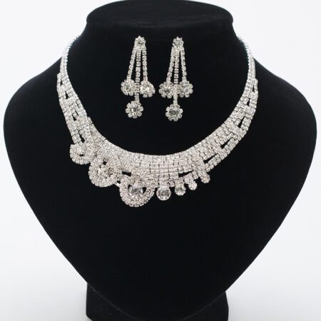 Luxury Retro Rhinestone Earrings & Necklace Set – Bridal Banquet Claw Chain Jewelry, Cross-Border Fashion