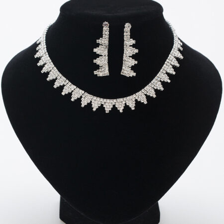 Luxury Crystal Earrings & Necklace Set – Minimalist Bridal Banquet Jewelry, Trendy Street Style Chain Set